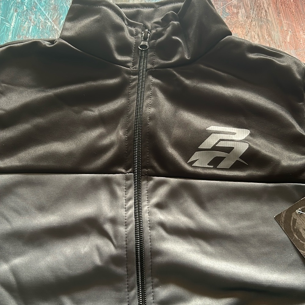Pro Athlete Performance boys zip up size 8